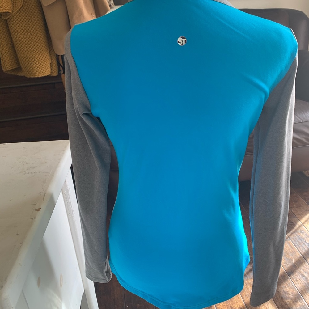 ST workout jacket - Picture 2 of 2